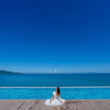 Romantic Apt With Seaview - Beachfont Da Nang Exterior photo