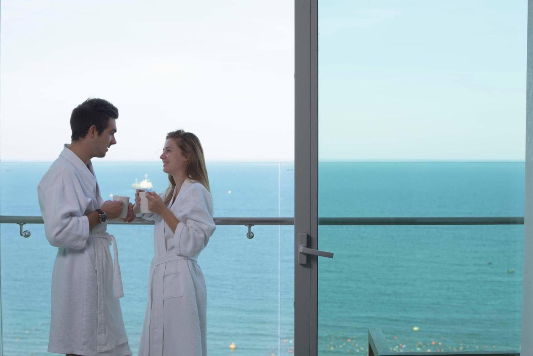 Romantic With Seaview - Beachfont Апартаменты