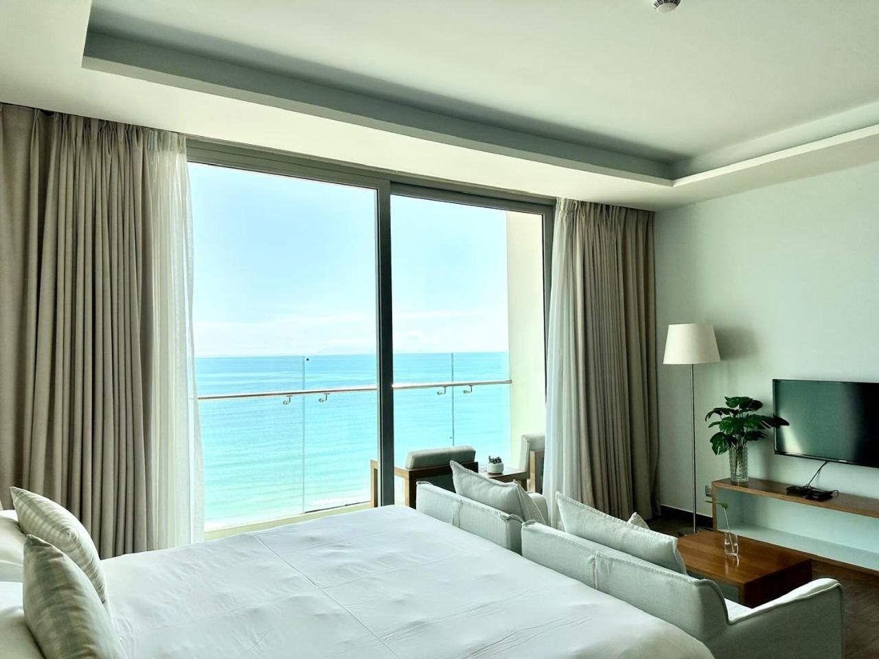 Romantic With Seaview - Beachfont *