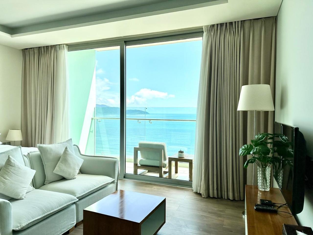 Апартаменты Romantic With Seaview - Beachfont